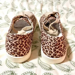 Kensie Vicky Sneaker Leopard Print Shoes 7.5 Cream Tan NIB thumbnail 6