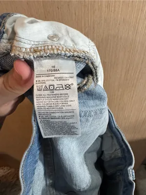 Women’s Old Navy High Rise Light Wash Barrel Leg Jeans Size 16 thumbnail 4