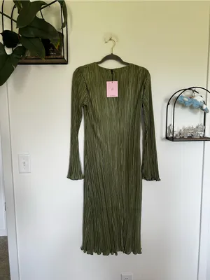 NWT Hello Molly‎ Sage Green Ribbed Plunge V Neck Long Sleeve Midi Dress Size 4 thumbnail 2