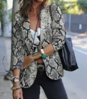 NWT Snake print 3/4 sleeve blazer size L Size L thumbnail 2