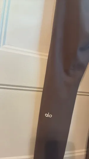 Alo Distressed Yoga leggings thumbnail 2