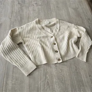 Women’s Cream Button Front Cropped Cardigan Sweater Top Preppy Soft Crop Size thumbnail 4