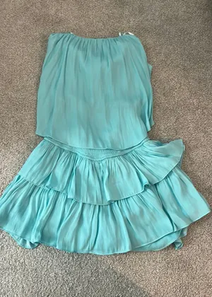 dress thumbnail 1