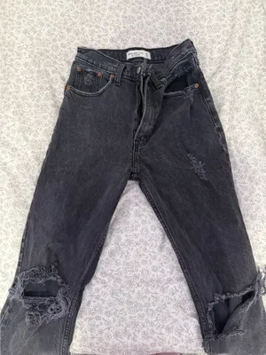 Abercrombie High-Rise Jeans thumbnail 1