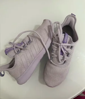 Adidas woman’s Sneakers in Soft Lavender thumbnail 1