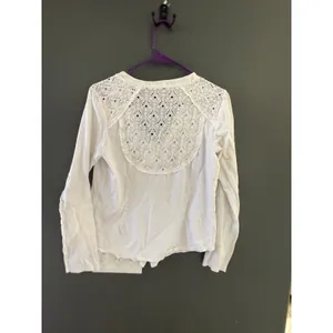 Tiny Anthropologie White Eyelet Lace Button Front Long Sleeve Blouse Top Medium thumbnail 5
