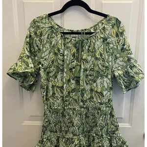Aerie Smocked Waist Mini‎ Sundress Floral Kelly Green Womens M Boho Festival thumbnail 1