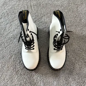 Dr. Martens boots white thumbnail 2