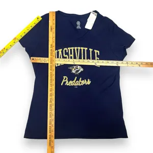 NHL Hockey Nashville Predators Women's V neck T-Shirt NWT size Large thumbnail 5