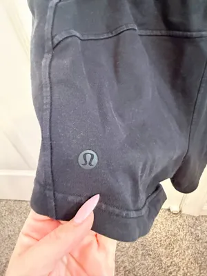 Lululemon Shorts Black thumbnail 3