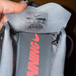 Nike Zoom Fly 3 Running Shoes | Gray &‎ Pink Blast | Women’s 6 thumbnail 8