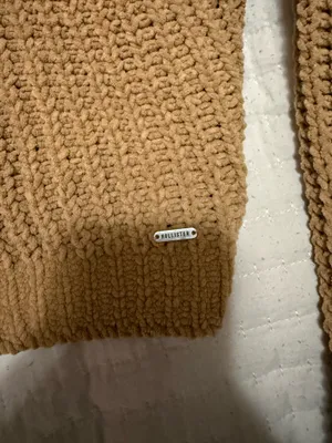 Hollister Sweater thumbnail 4