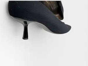 Ann Taylor 2010’s Round Toe Fabric Leather Kitten Heel Black Pumps Sz 9 thumbnail 4
