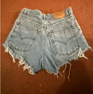 Levi’s Distressed Shorts thumbnail 2