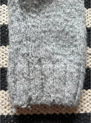 H&M Cropped Sweater thumbnail 3
