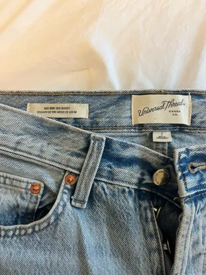 Light Wash Baggy Target Jeans thumbnail 2