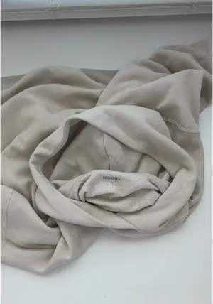 cream hollister hoodie thumbnail 3