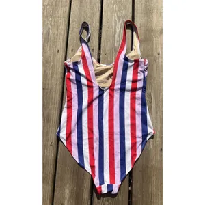 Old Navy Medium Women’s One Piece Striped Bathing Suit Patriotic Swim Suit thumbnail 2