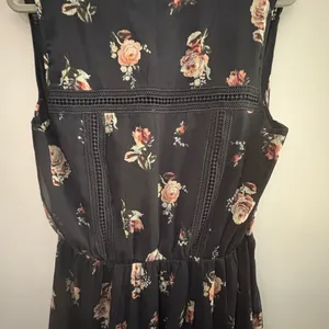NWT Abercrombie & Fitch Floral Blue Dress in Size XL thumbnail 8