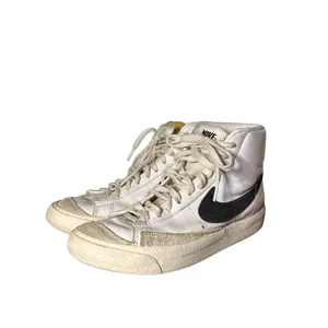 Nike Blazer Mid '77 Vintage Women’s Sneakers Size 6.5 White Black Shoes thumbnail 3