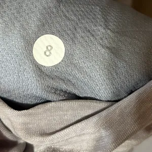Lululemon tank top thumbnail 4