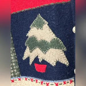 Woolrich Embroidered Skates Santa Christmas Holiday Sweater Vest Womens XL. thumbnail 5