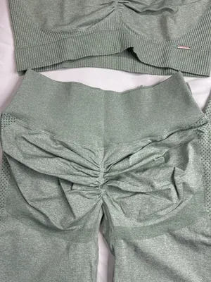 Lilias Active Seamless Scrunch Crop Top and Leggings Mint Green Set X-Large thumbnail 4
