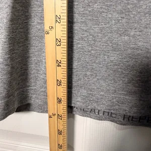 Lululemon Peloton Performance Tee Women Grey Swifty Tech Short Sleeve size 10 thumbnail 8
