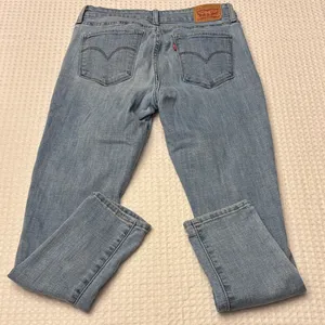Levi's 711 Skinny Distressed Ankle Jeans Size 28 Light Blue Holes Frayed thumbnail 10