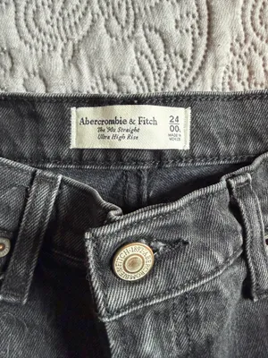Abercrombie ultra high rise 90s straight Jeans thumbnail 5