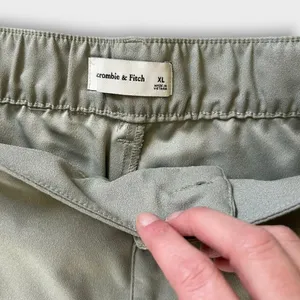 Abercrombie & Fitch Satin Wide Leg Pants Women’s XL Sage Green High Rise Pleated thumbnail 3