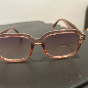 American Eagle Elegant Brown Sunglasses (logo is rubbed out) thumbnail 5