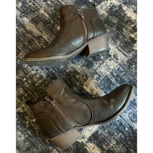 G By Guess Bootie Womens 6.5 Heel Side Zip Ankle Boots Brown Faux Leather thumbnail 3