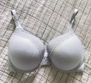 Victoria's Secret Bra thumbnail 1