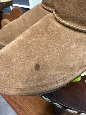 Bearpaw Emma Short Hickory Classic Chestnut Suede Boots thumbnail 2