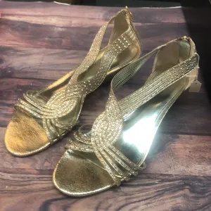 Alfani sz 8 gold w/ sequins shoes thumbnail 4