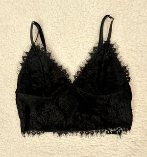Shein Lace Crop Top thumbnail 2