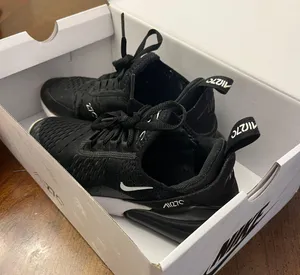 Nike Air Max 270 Black White thumbnail 3
