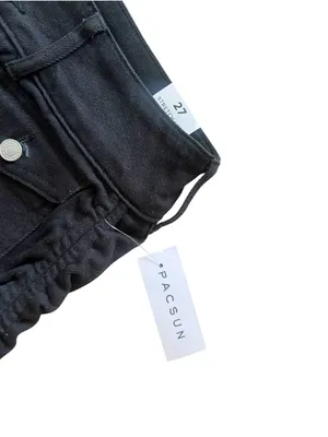 PacSun Black Low-Rise Women's Jean Shorts with Flap Pockets thumbnail 4