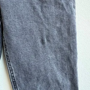 Aritzia Denim Forum Jeans 26x27 Arlo Organic Straight Solid Black Size 26 LONG thumbnail 2