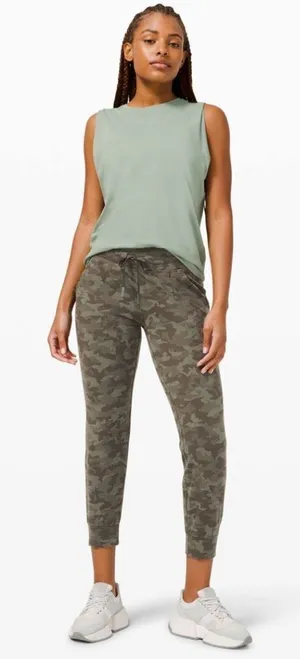 Lululemon Ready to Rulu Jogger 29" Heritage Camo Dark Olive Green Twill Size 6 thumbnail 1