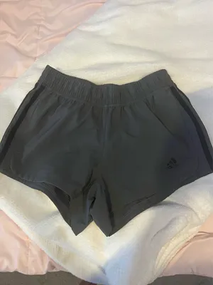 Adidas shorts thumbnail 2