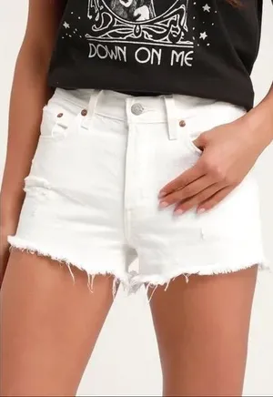 Levi’s distressed pearly whites mid rise denim shorts NWT thumbnail 1
