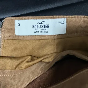 HOLLISTER Ultra Hi Rise Suede Wrap Mini Skirt Side Buckle Women’s Sz Small EUC thumbnail 6