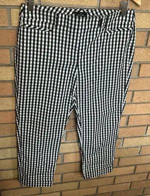 White House Black Market Gingham Slim Crop Pants Women’s Size 6 Preppy Plaid thumbnail 1