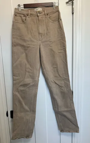Abercrombie 90s High-Rise Straight Curve Love thumbnail 1