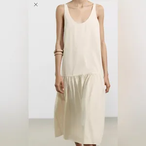 Zara ruched midi‎ dress 🔺 thumbnail 2