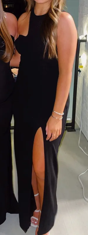 Black Formal Dress Size M thumbnail 3