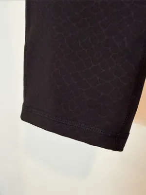 Old Navy Black Cropped Active Leggings thumbnail 4