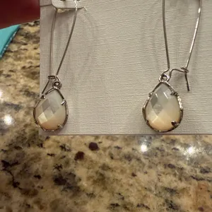 Kendra Scott Dee Dangle Earrings NEW in Box thumbnail 2